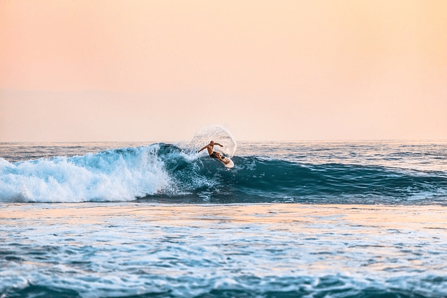 Surfer catching a nice wave at El Paredon on the Pacific Ocean.